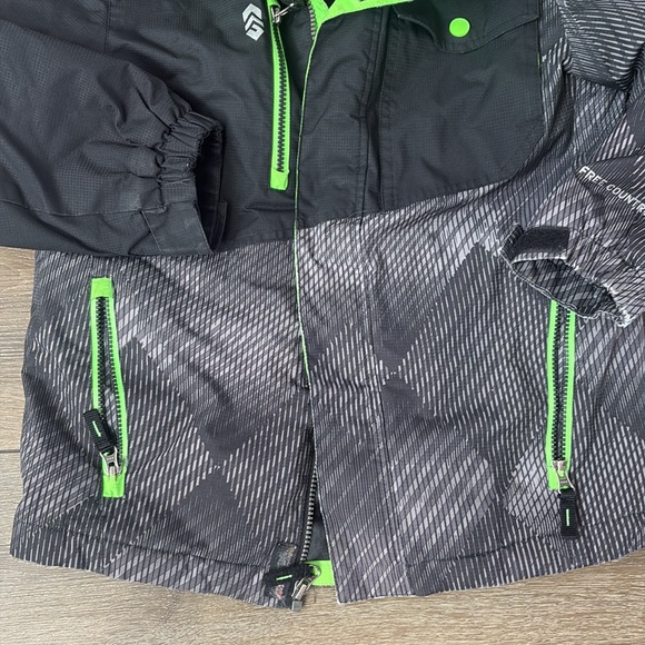 Free Country Winter Coat - Picture 6 of 13